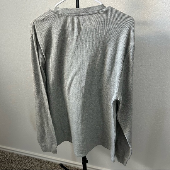 🌿 Old Navy Heather Gray Waffle Knit Crewneck - Picture 3 of 3
